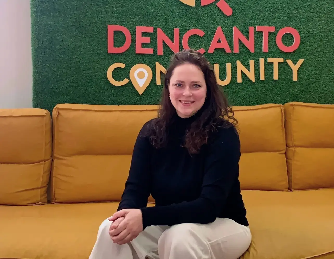 María - Student Advisor